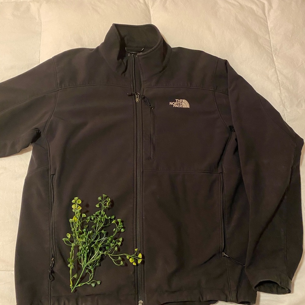 Large north face hardshell - Picture 3 of 5